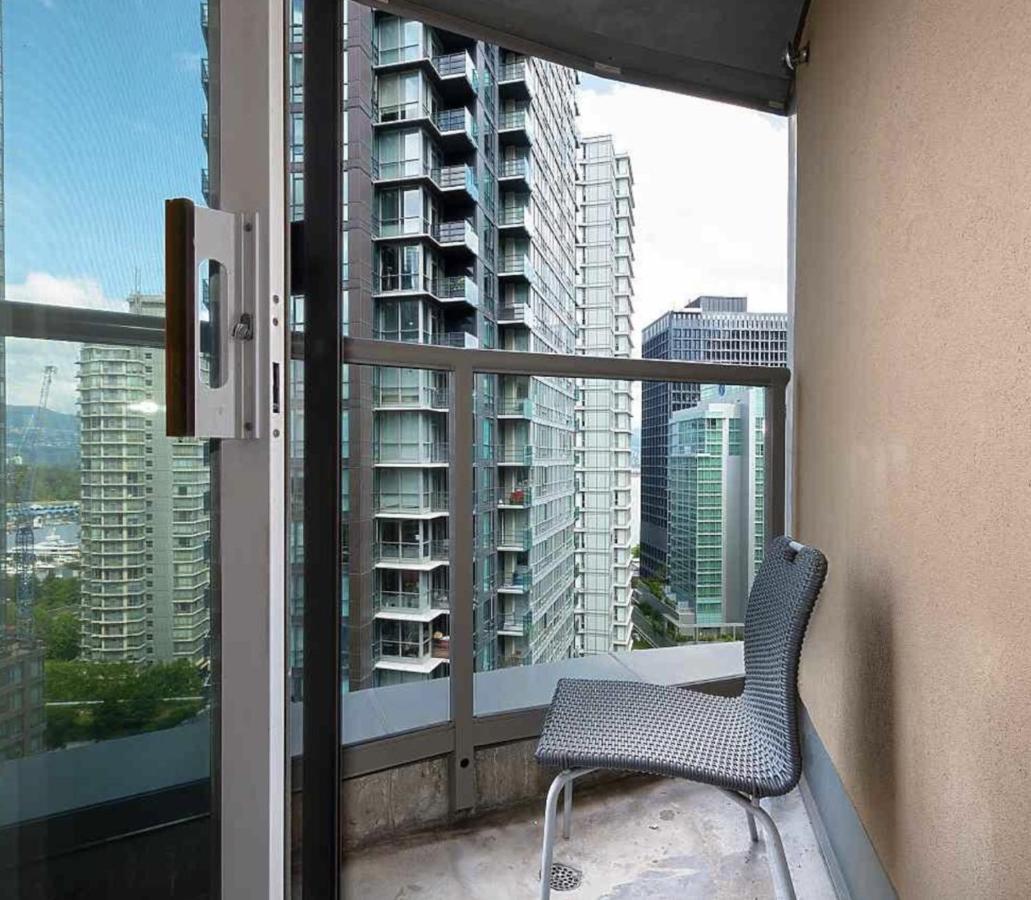 Robson & Granville Luxury Suite Vancouver Dış mekan fotoğraf